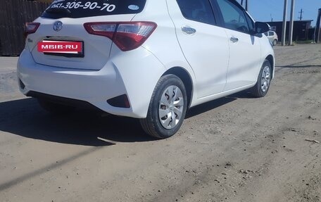 Toyota Vitz, 2018 год, 1 070 000 рублей, 3 фотография