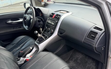 Toyota Auris II, 2010 год, 650 000 рублей, 7 фотография