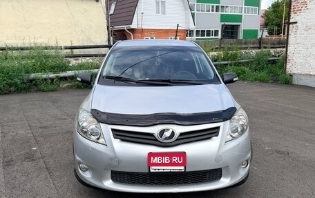 Toyota Auris II, 2010 год, 650 000 рублей, 2 фотография