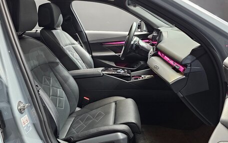 BMW 5 серия, 2024 год, 6 450 000 рублей, 17 фотография