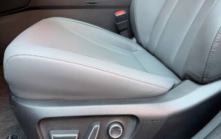 Toyota RAV4, 2026 год, 3 850 000 рублей, 6 фотография