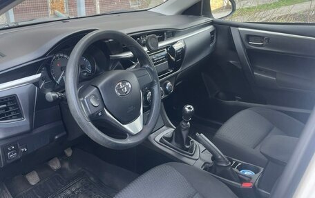 Toyota Corolla, 2013 год, 1 300 000 рублей, 4 фотография