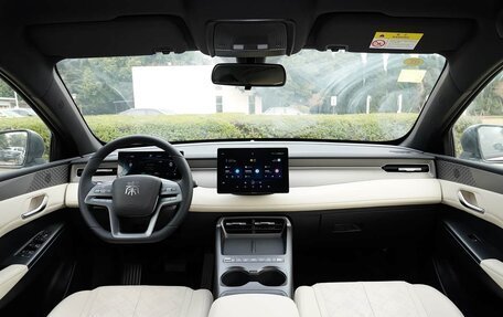 BYD Qin, 2025 год, 2 100 000 рублей, 9 фотография