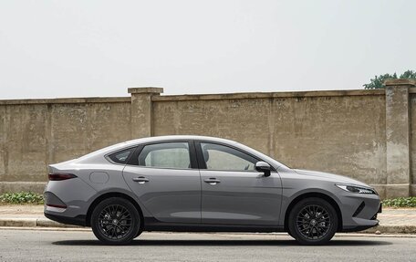 BYD Qin, 2025 год, 2 100 000 рублей, 7 фотография