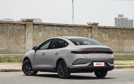 BYD Qin, 2025 год, 2 100 000 рублей, 4 фотография