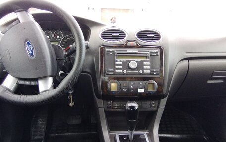 Ford Focus II рестайлинг, 2006 год, 450 000 рублей, 28 фотография