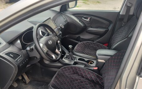 Hyundai ix35 I рестайлинг, 2010 год, 950 000 рублей, 8 фотография