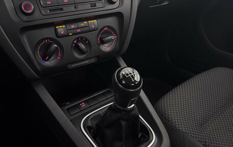 Volkswagen Jetta VI, 2013 год, 1 070 000 рублей, 15 фотография