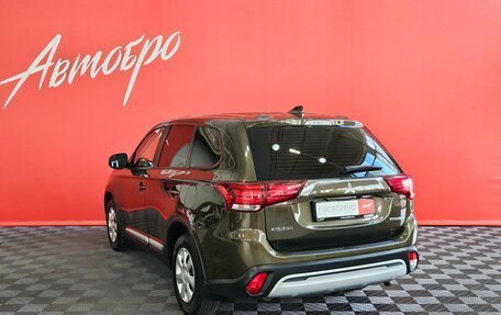 Mitsubishi Outlander III рестайлинг 3, 2019 год, 1 980 000 рублей, 3 фотография