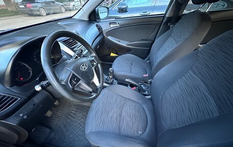 Hyundai Solaris II рестайлинг, 2015 год, 670 000 рублей, 6 фотография