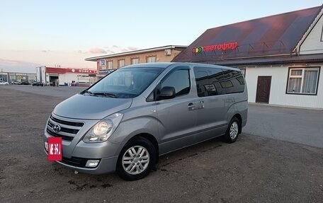 Hyundai H-1 II рестайлинг, 2017 год, 2 060 000 рублей, 3 фотография