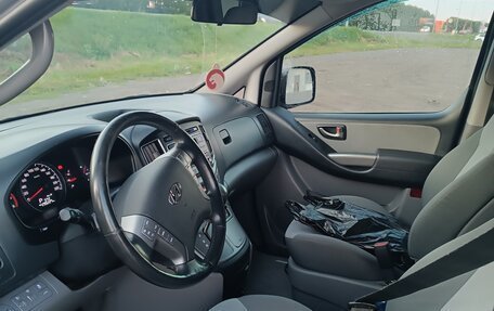 Hyundai H-1 II рестайлинг, 2017 год, 2 060 000 рублей, 12 фотография