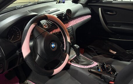 BMW 1 серия, 2010 год, 900 000 рублей, 12 фотография