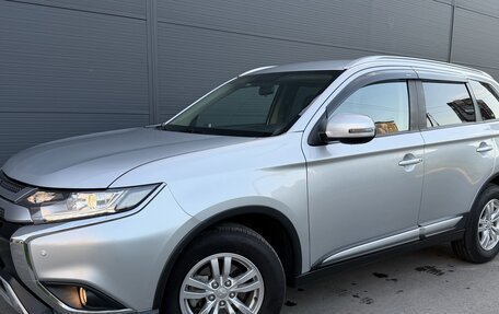 Mitsubishi Outlander III рестайлинг 3, 2019 год, 2 030 000 рублей, 8 фотография