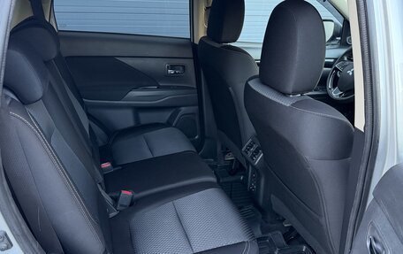 Mitsubishi Outlander III рестайлинг 3, 2019 год, 2 030 000 рублей, 27 фотография