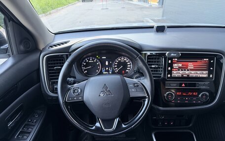 Mitsubishi Outlander III рестайлинг 3, 2019 год, 2 030 000 рублей, 24 фотография
