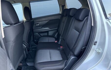 Mitsubishi Outlander III рестайлинг 3, 2019 год, 2 030 000 рублей, 29 фотография