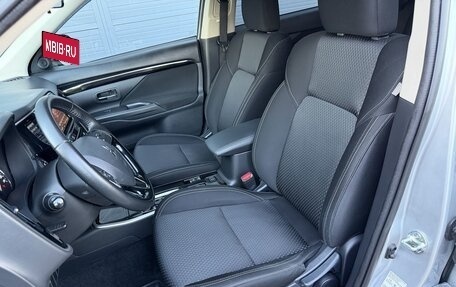 Mitsubishi Outlander III рестайлинг 3, 2019 год, 2 030 000 рублей, 23 фотография