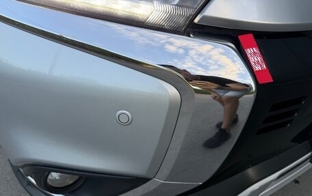 Mitsubishi Outlander III рестайлинг 3, 2019 год, 2 030 000 рублей, 18 фотография