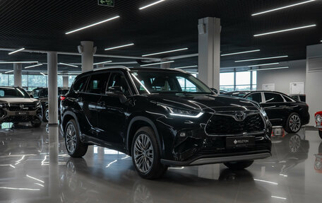Toyota Highlander, 2026 год, 5 300 000 рублей, 2 фотография