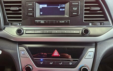 Hyundai Elantra VI рестайлинг, 2018 год, 1 350 000 рублей, 14 фотография