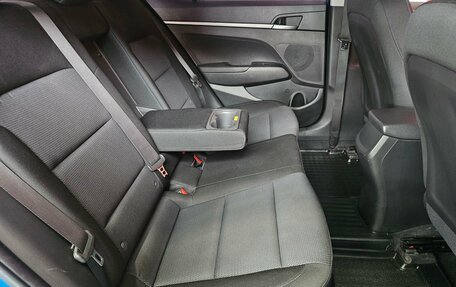 Hyundai Elantra VI рестайлинг, 2018 год, 1 350 000 рублей, 13 фотография