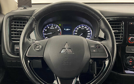 Mitsubishi Outlander III рестайлинг 3, 2019 год, 1 820 000 рублей, 11 фотография