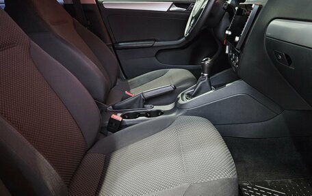 Volkswagen Jetta VI, 2012 год, 979 000 рублей, 12 фотография