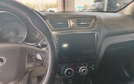 KIA Rio III рестайлинг, 2013 год, 759 000 рублей, 15 фотография