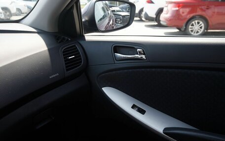 Hyundai Solaris II рестайлинг, 2012 год, 670 000 рублей, 16 фотография