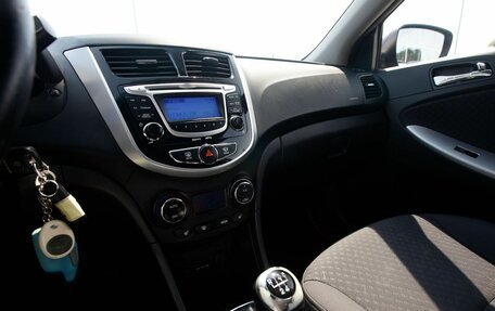 Hyundai Solaris II рестайлинг, 2012 год, 670 000 рублей, 17 фотография