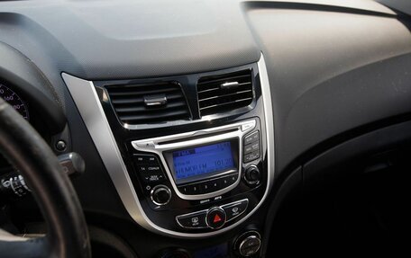 Hyundai Solaris II рестайлинг, 2012 год, 670 000 рублей, 14 фотография