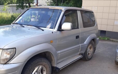 Toyota Land Cruiser Prado 90 рестайлинг, 2000 год, 570 000 рублей, 1 фотография