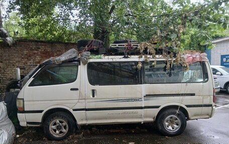 Toyota HiAce H100, 2002 год, 499 000 рублей, 1 фотография