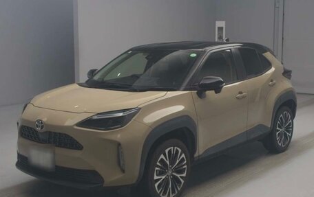 Toyota Yaris Cross, 2021 год, 1 950 000 рублей, 1 фотография