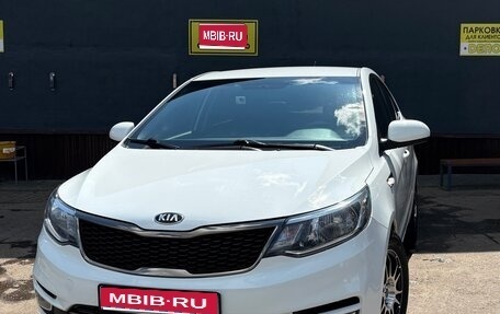 KIA Rio III рестайлинг, 2015 год, 1 350 000 рублей, 1 фотография