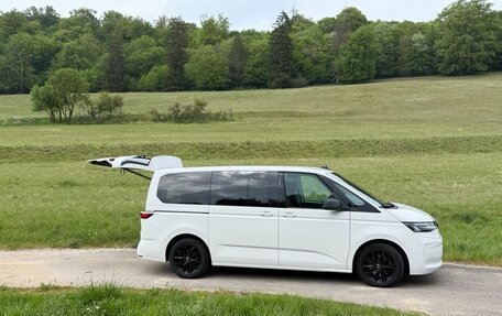 Volkswagen Multivan, 2023 год, 5 100 000 рублей, 3 фотография