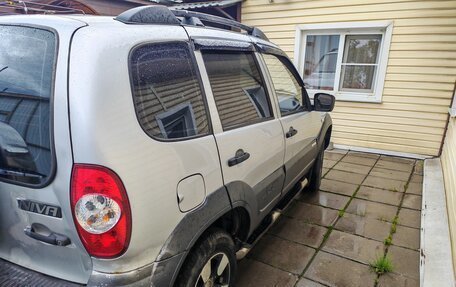 Chevrolet Niva I рестайлинг, 2012 год, 450 000 рублей, 4 фотография
