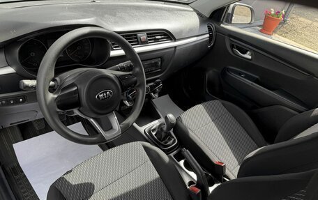 KIA Rio IV, 2018 год, 945 000 рублей, 8 фотография
