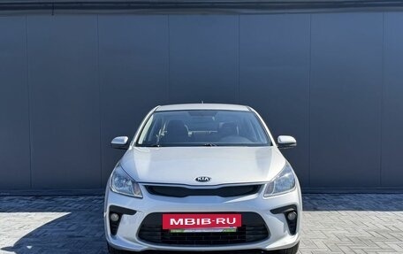 KIA Rio IV, 2018 год, 945 000 рублей, 3 фотография