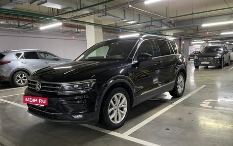 Volkswagen Tiguan II, 2017 год, 2 600 000 рублей, 2 фотография