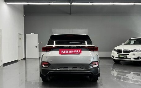FAW Bestune T77, 2023 год, 1 845 000 рублей, 4 фотография