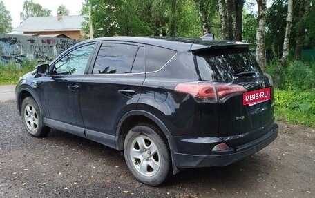 Toyota RAV4, 2018 год, 2 550 000 рублей, 11 фотография