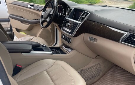 Mercedes-Benz GL-Класс, 2015 год, 3 200 000 рублей, 6 фотография