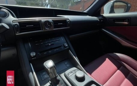 Lexus IS III, 2018 год, 3 580 000 рублей, 9 фотография