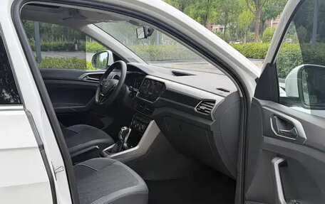 Volkswagen T-Cross I, 2022 год, 1 682 400 рублей, 5 фотография