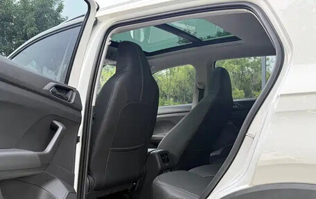 Volkswagen T-Cross I, 2022 год, 1 682 400 рублей, 6 фотография