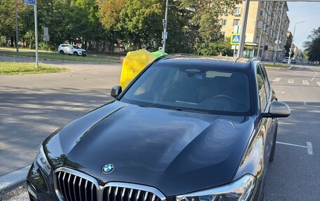 BMW X5, 2019 год, 6 330 000 рублей, 2 фотография