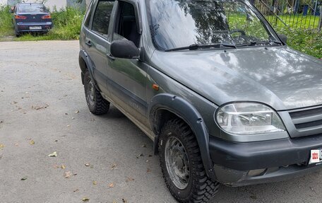 Chevrolet Niva I рестайлинг, 2004 год, 200 000 рублей, 4 фотография
