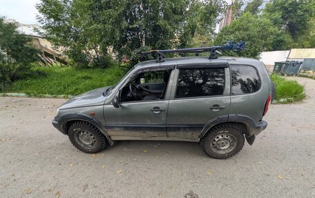 Chevrolet Niva I рестайлинг, 2004 год, 200 000 рублей, 3 фотография